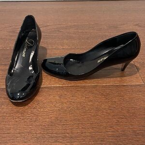 Delman Women’s Black Patent Leather Pumps Size 9